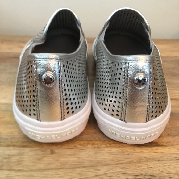 NWOB Michael Kors Silver Slide-On Sneakers - Picture 4 of 6